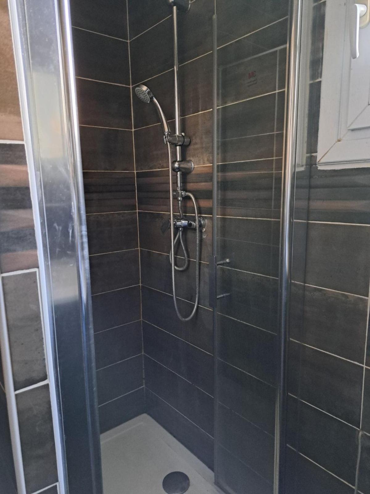 Chambre Solo Duo 20 Min Paris Drancy Ngoại thất bức ảnh